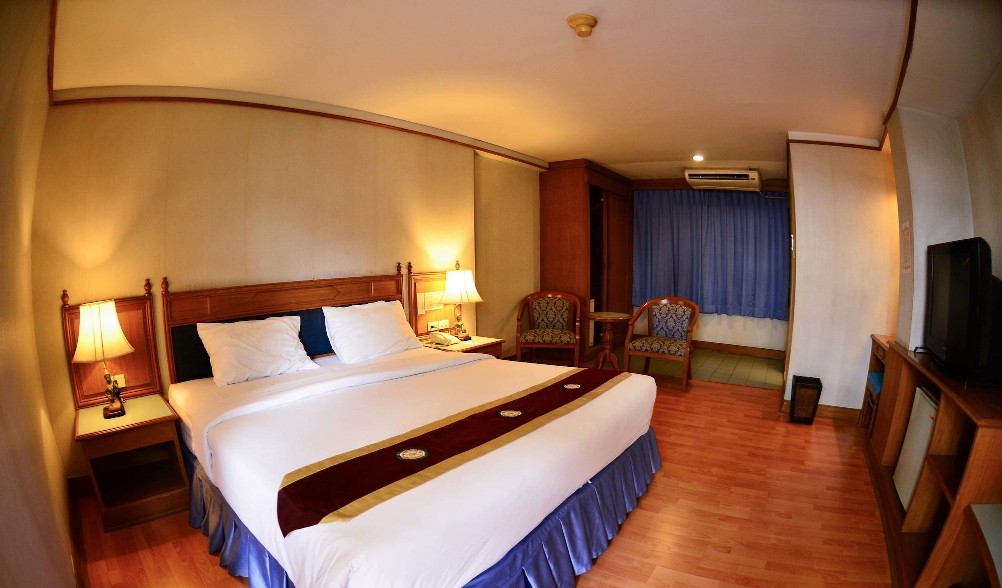 בנגקוק Silom Village Inn מראה חיצוני תמונה