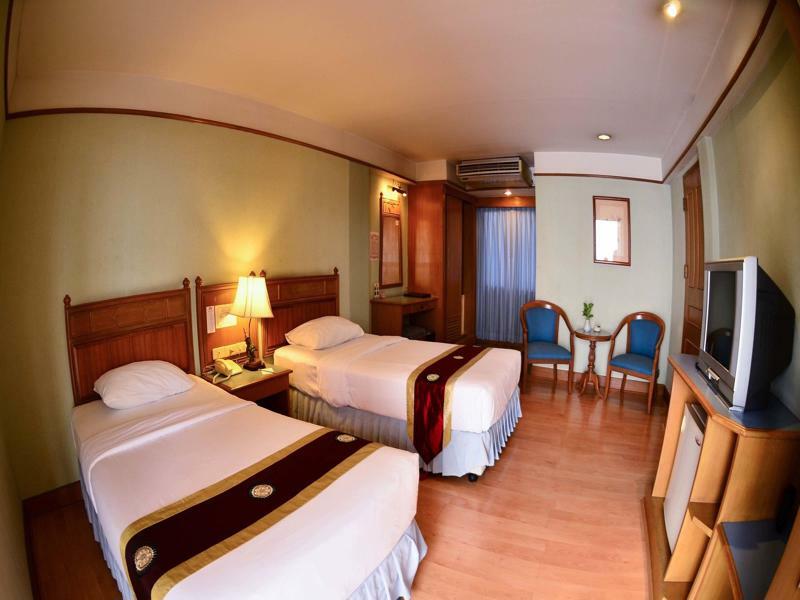 בנגקוק Silom Village Inn מראה חיצוני תמונה